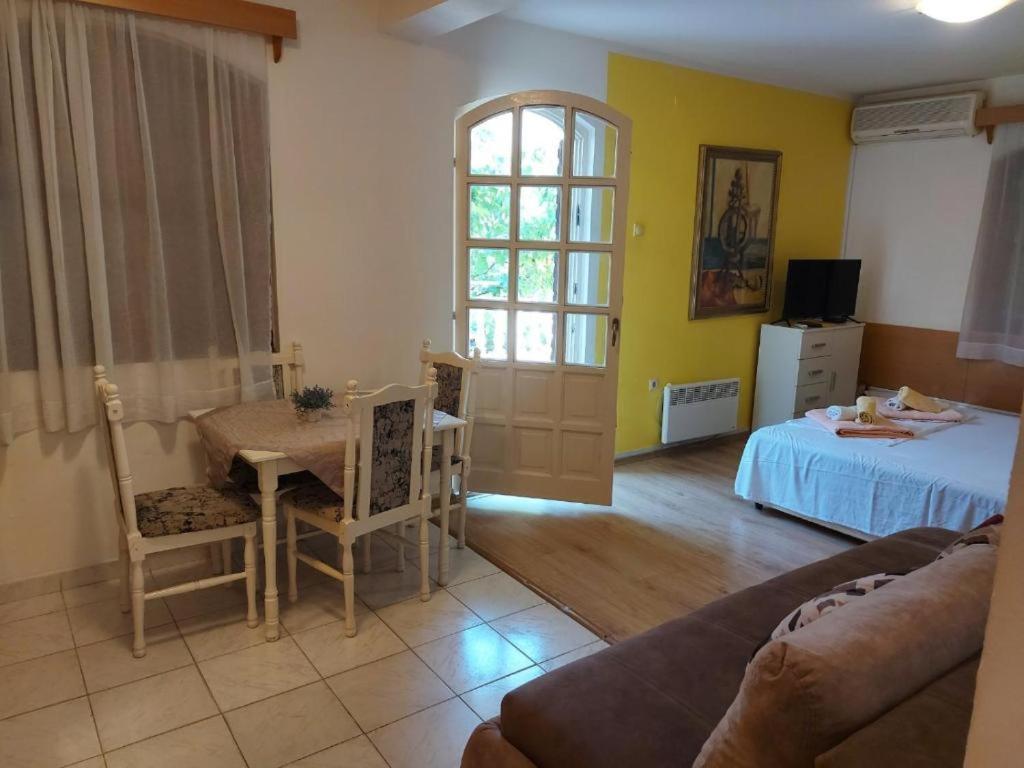 Bonus Apartment