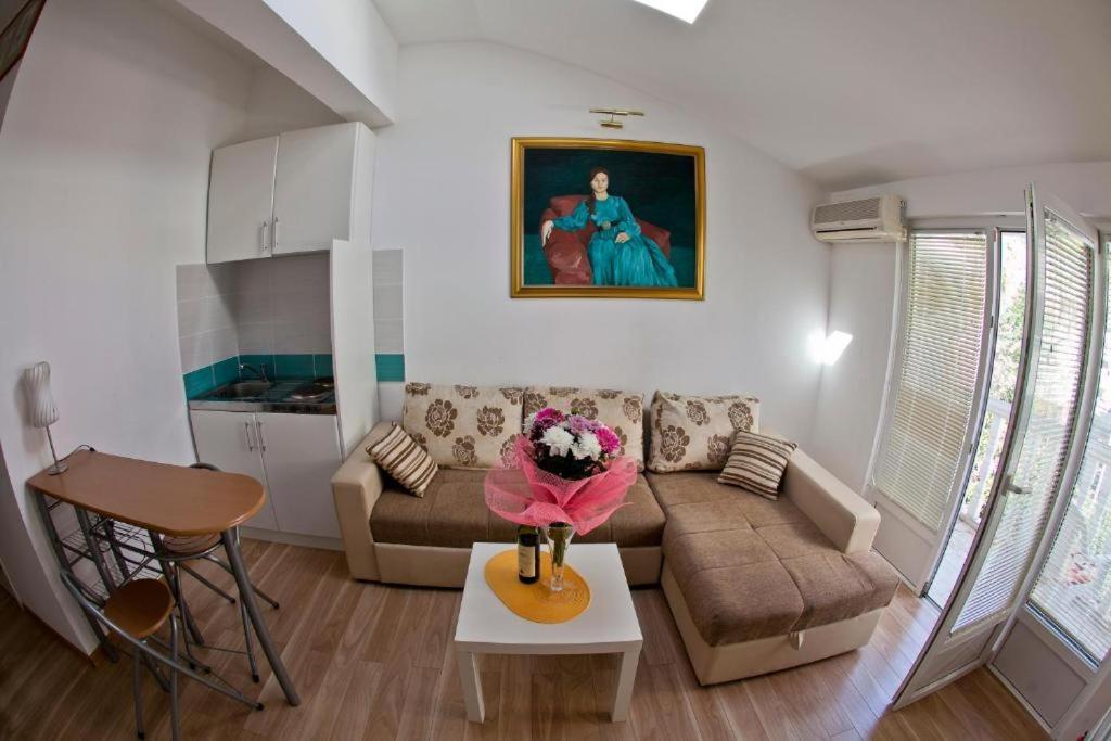 Apartment Bonus Budva