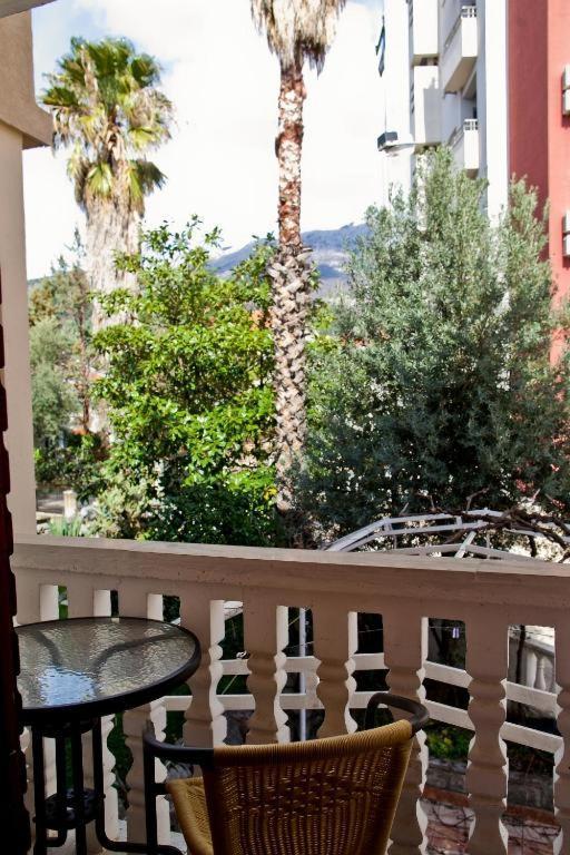 Apartment Bonus Budva