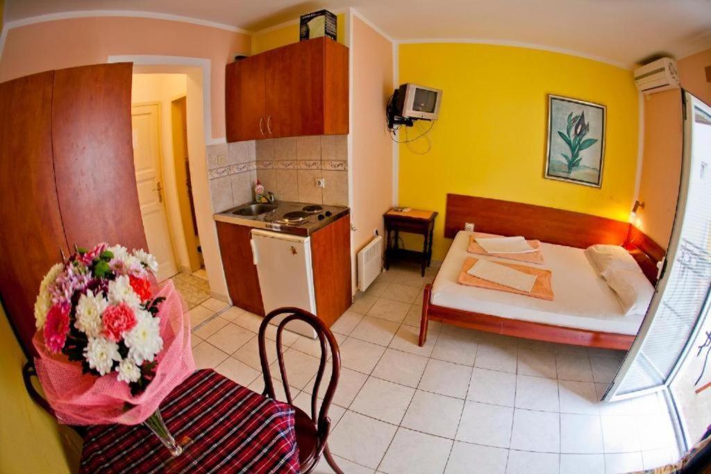 Apartment Bonus Budva